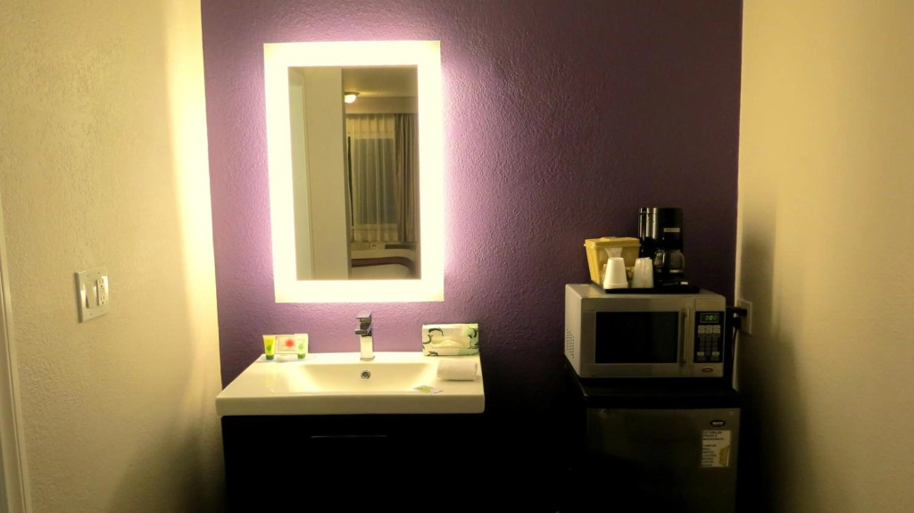 Hotel Iris - San Diego