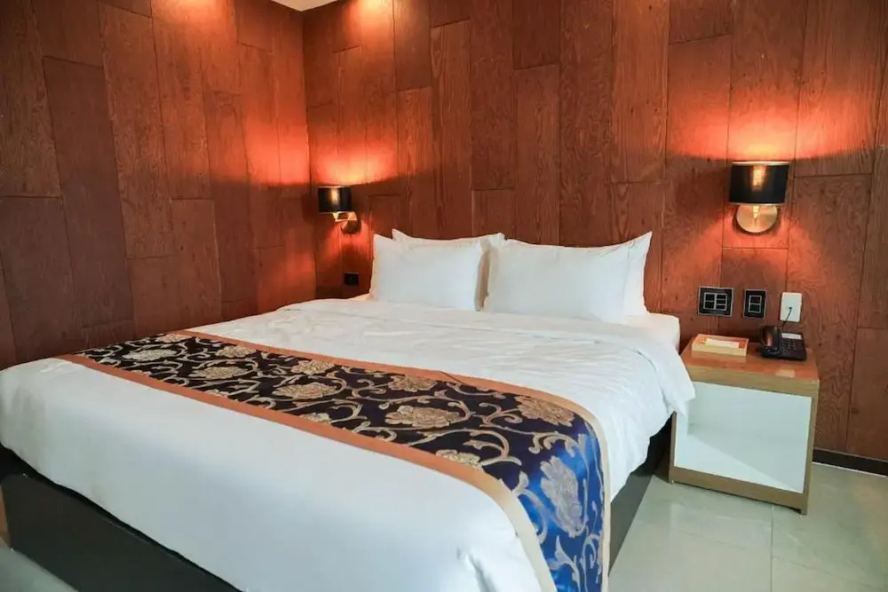 Dancenter Luxury Retreat Angeles City