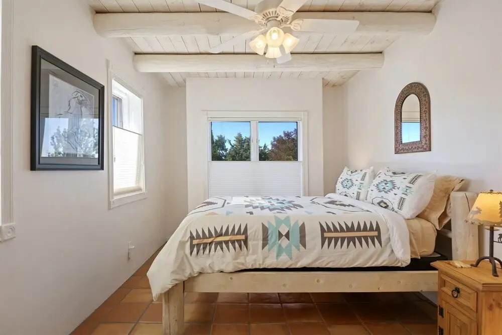 Wisteria - Delightful Updated Family Home, Seven Blocks to the Plaza
