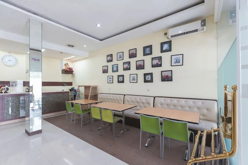 OYO 773 Hotel Rujia