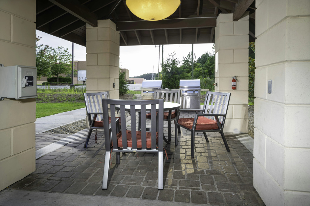 Staybridge Suites - Summerville by IHG