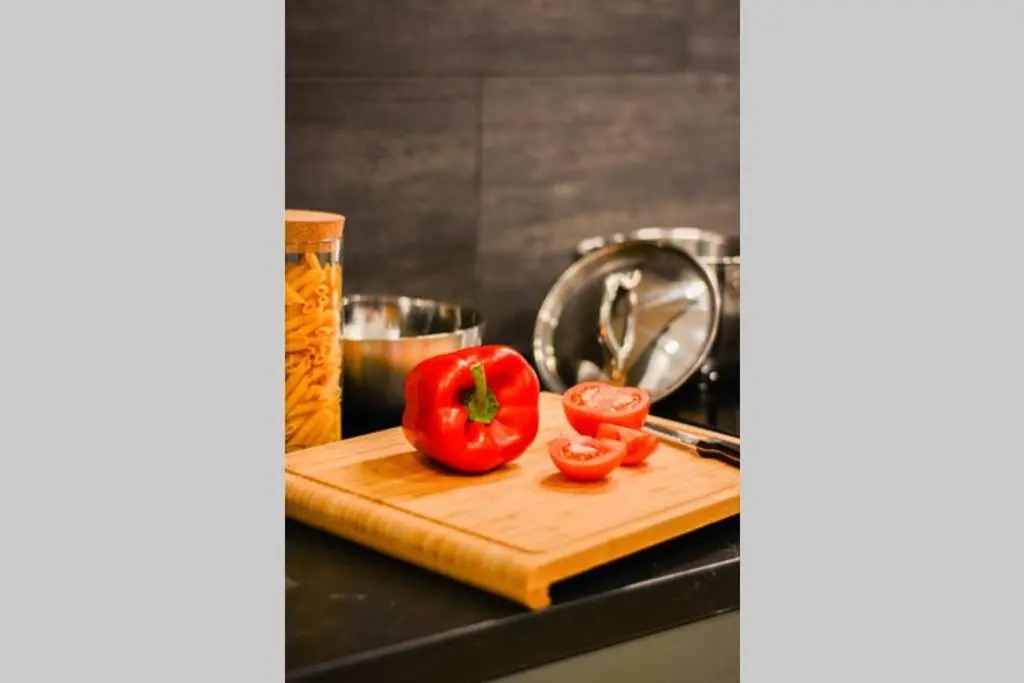 Amazing 10bed in the heart of le marais and suprises...