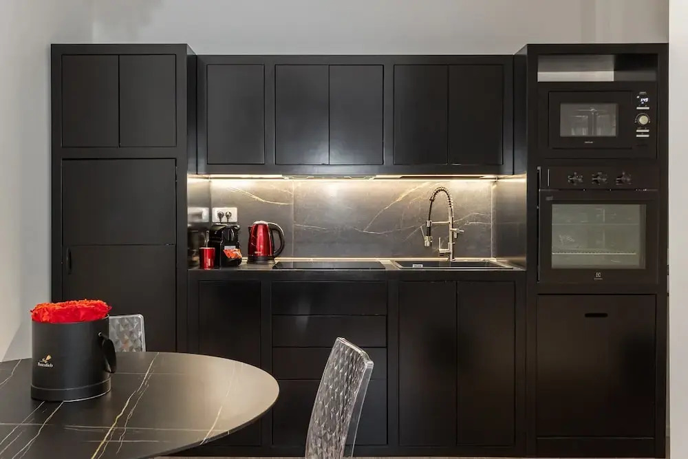 New Elegance Suites Guesthouse