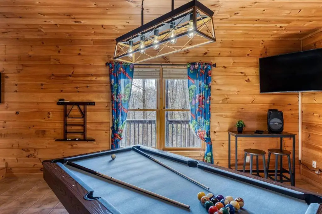 MTN Cabin Sleeps 10 - 5 Mins To Fishing & Camping