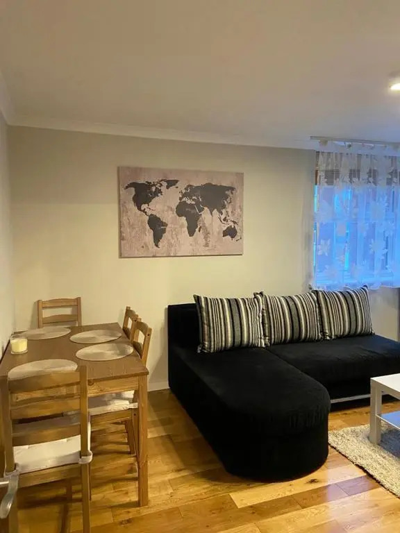 2 double bedroom flat