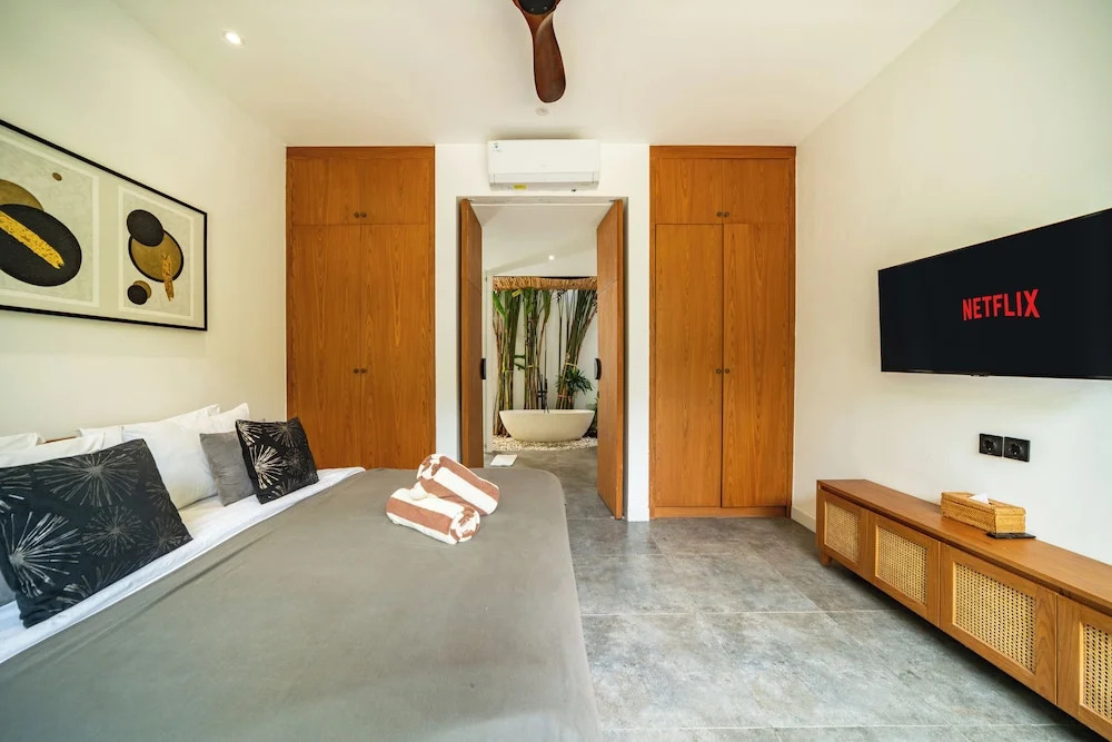 Red Sunset Villa - Canggu