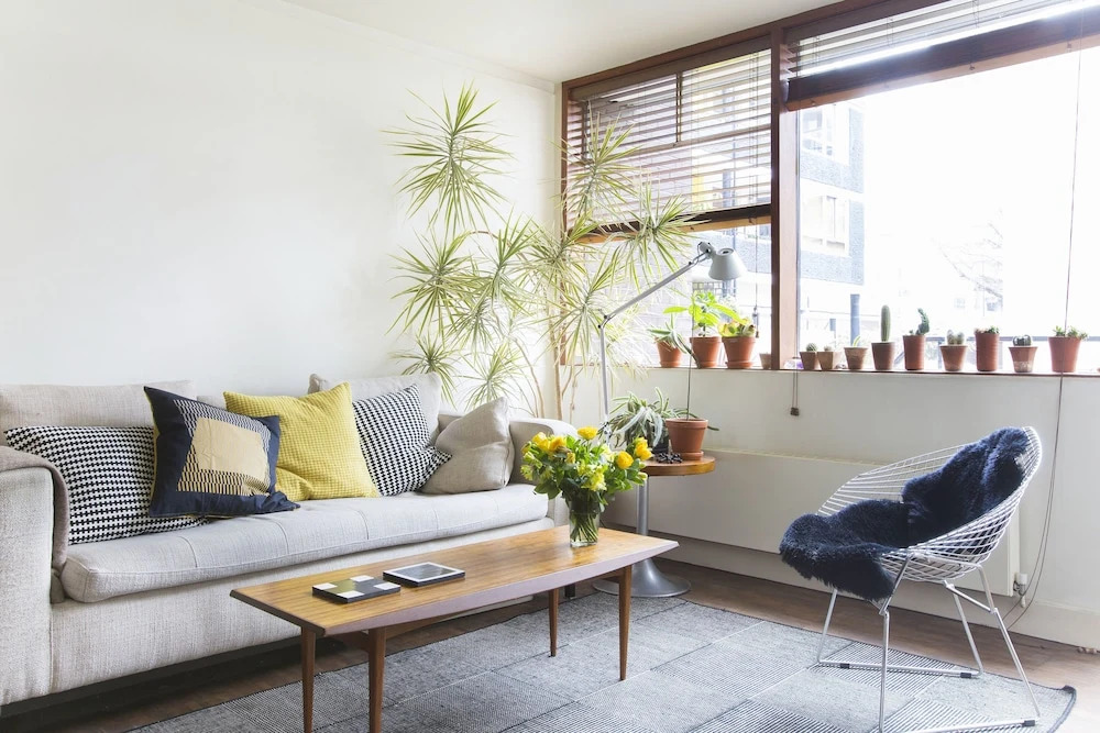 Classic Central London Home by Farringdon