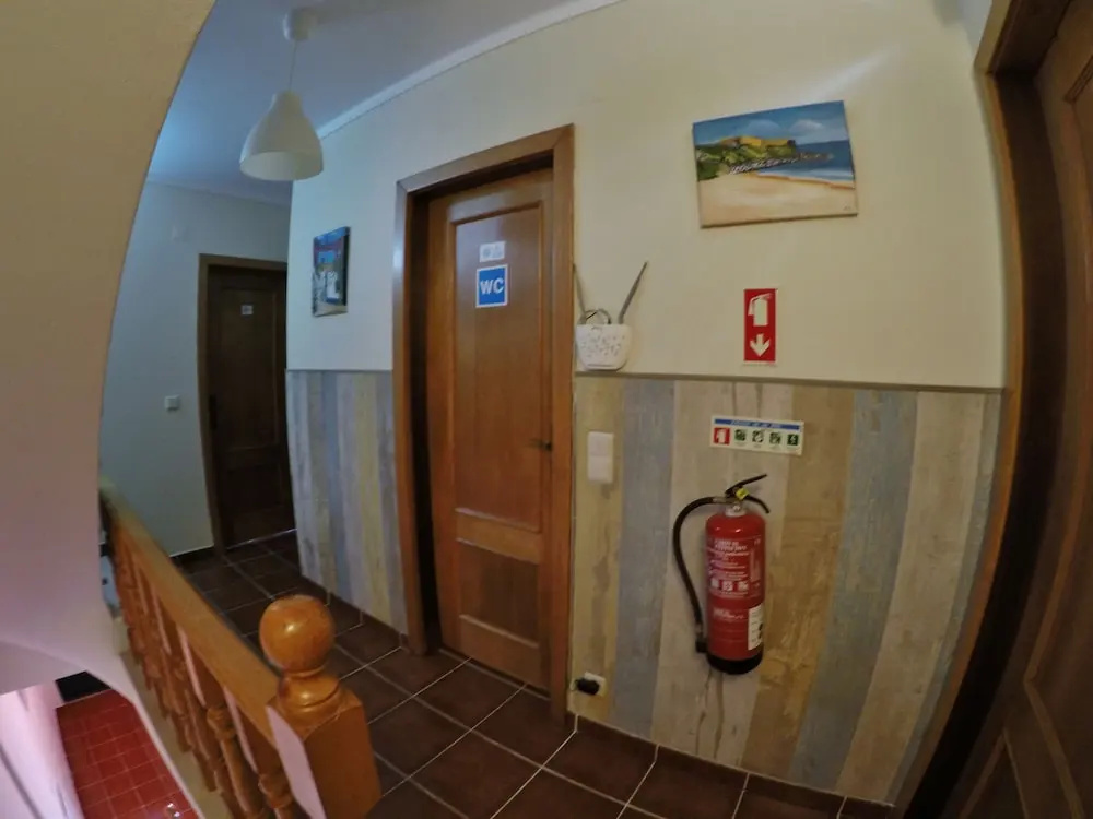 Supertubos Beach Hostel