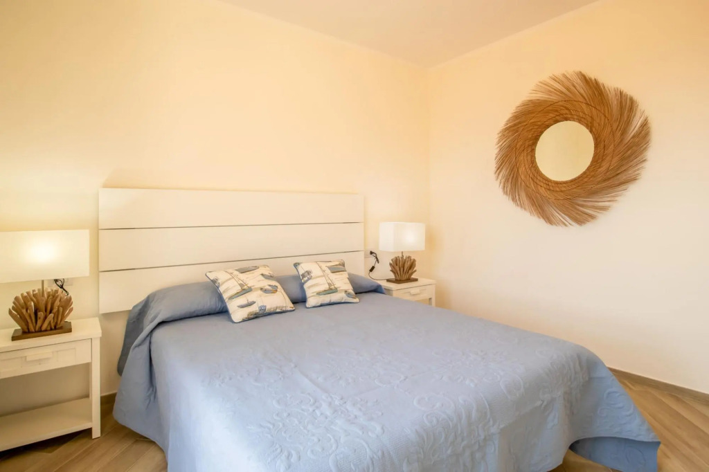 Just built with beautiful sea view, in the center of Capoliveri and equipped with every comfort-Casa Andreale