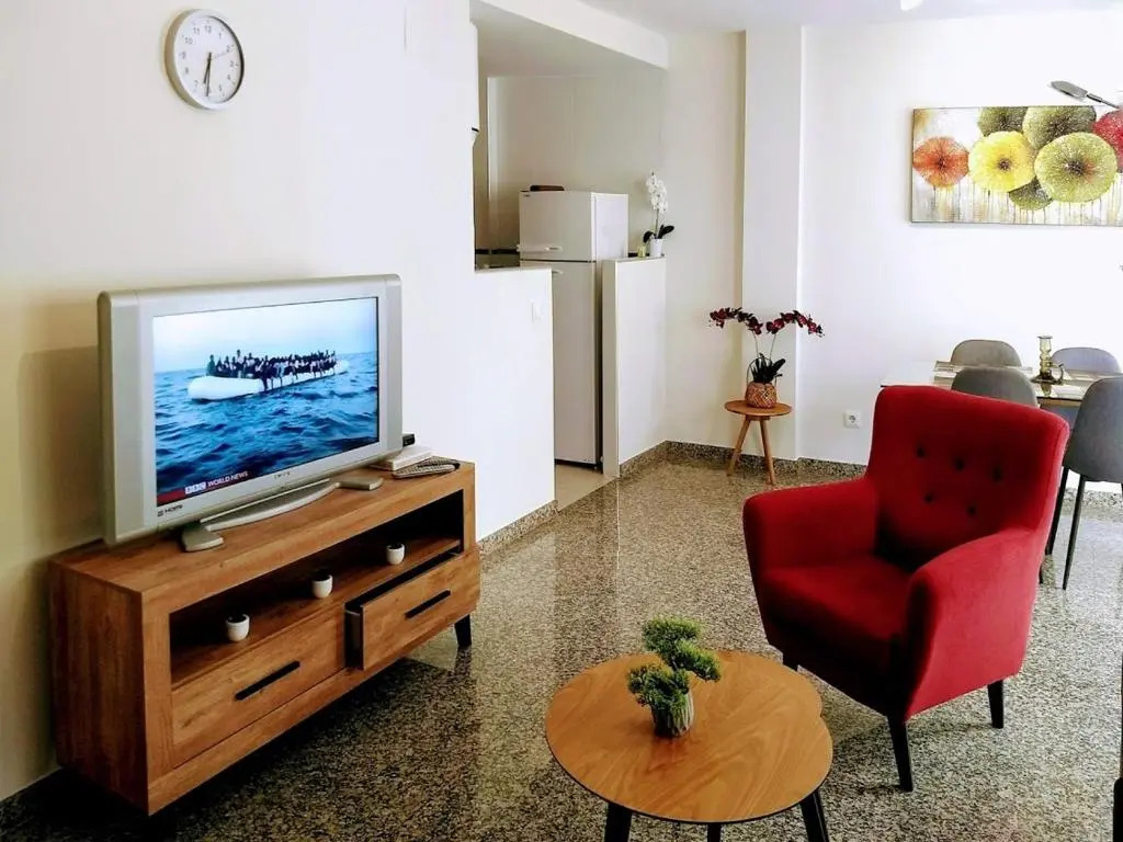 50 Meters to Beach! AC - Wifi -Near City Center