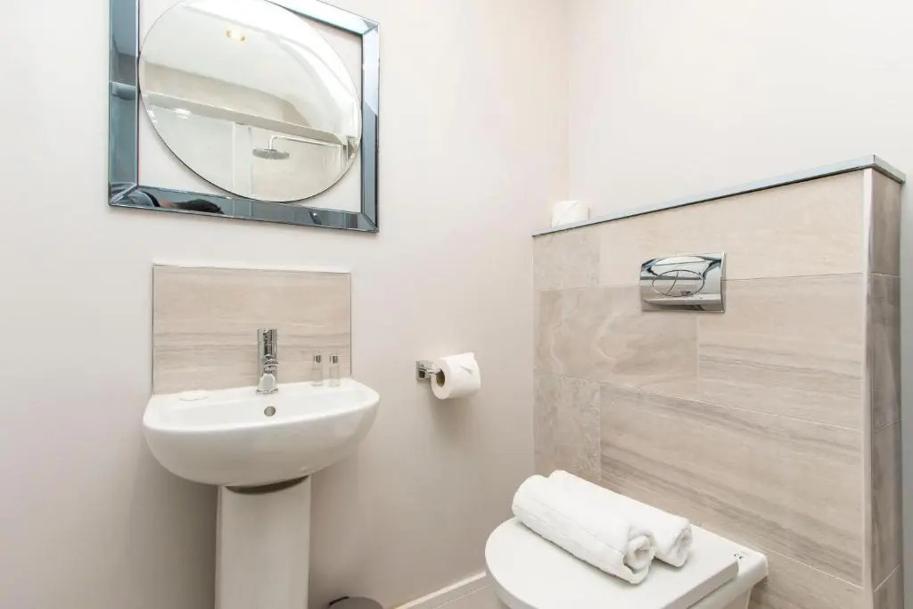 Coldharbour Suites (Adults Only)
