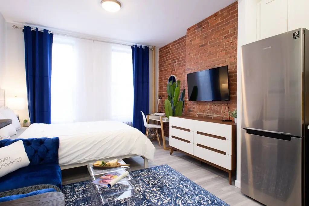 240-11 New Studio Prime Upper East W D
