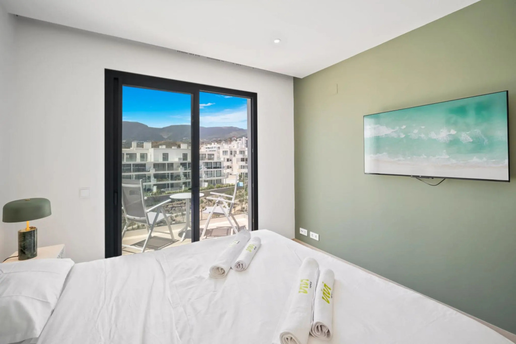 Yara In Fuengirola With 3 Bedrooms And 2 Bathrooms
