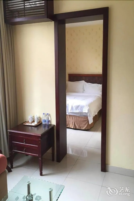 Yafeng Hotel Overseas Chinese Town Branch