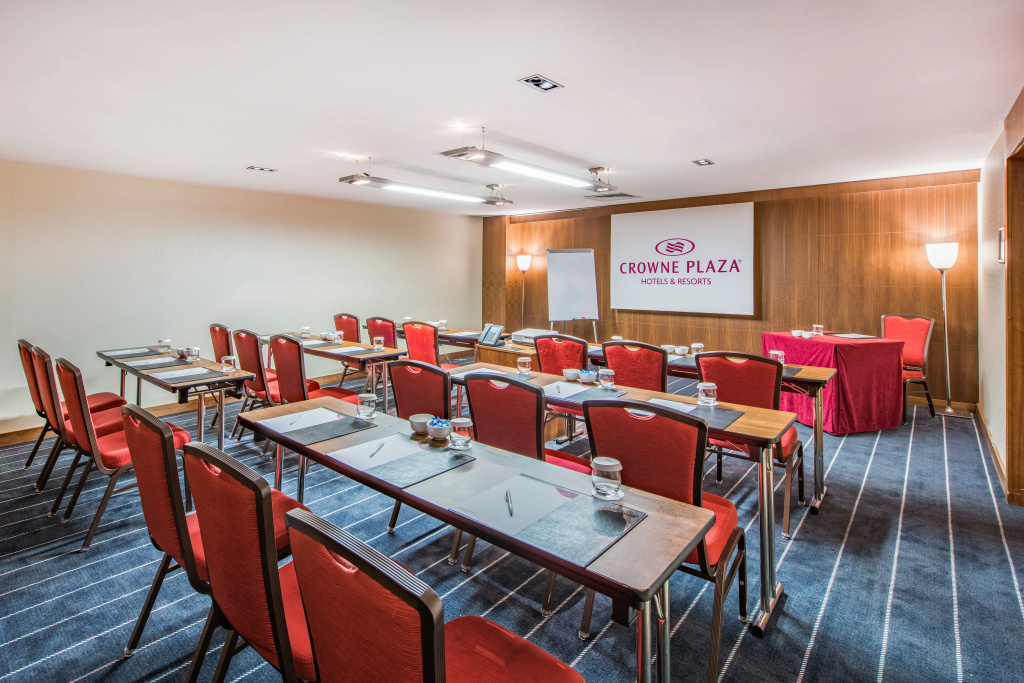 Crowne Plaza Istanbul Harbiye by IHG