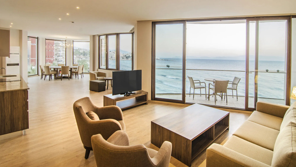 Ladies Beach Hotel