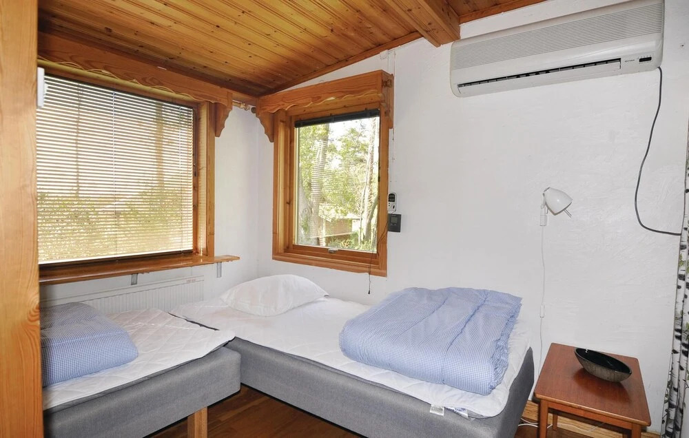 2 Bedroom Stunning Home In Uddevalla