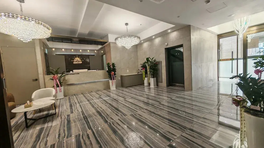 Hanabi Hotel