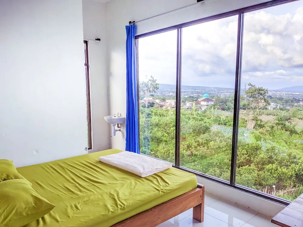 Villa Kebun Jeruk Syariah Malang by ecommerceloka