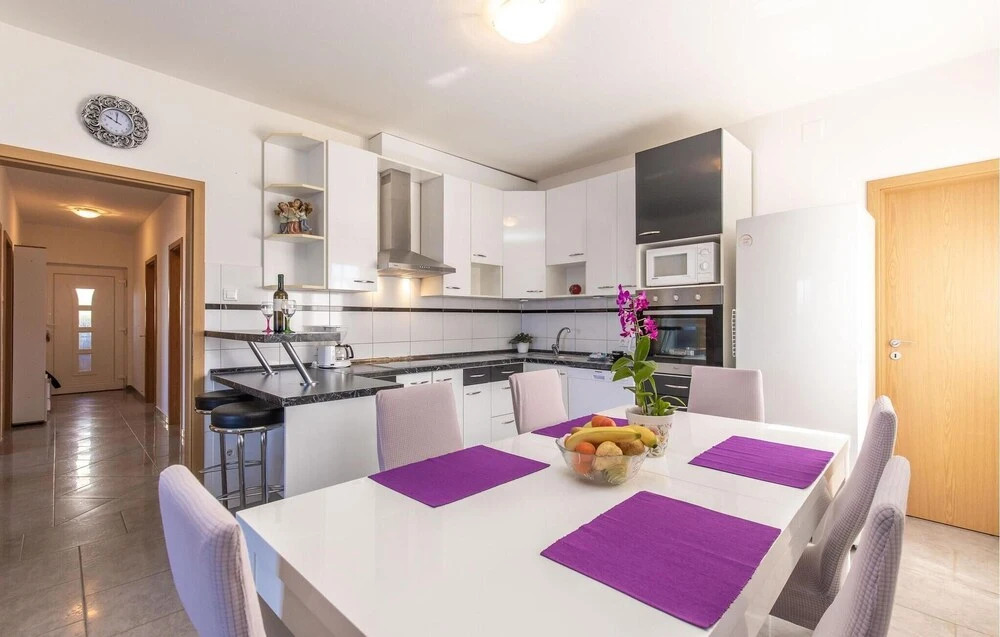 Nice apartment in Novi Vinodolski w/ WiFi and 3 Bedrooms