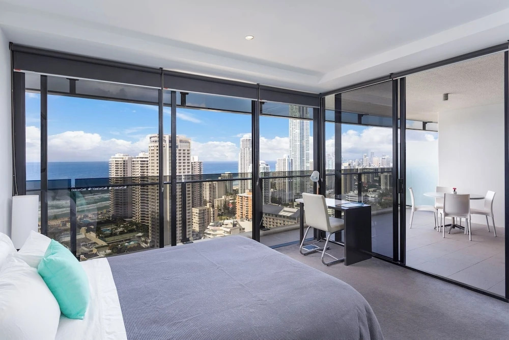 Sealuxe Suites - Central Surfers Paradise