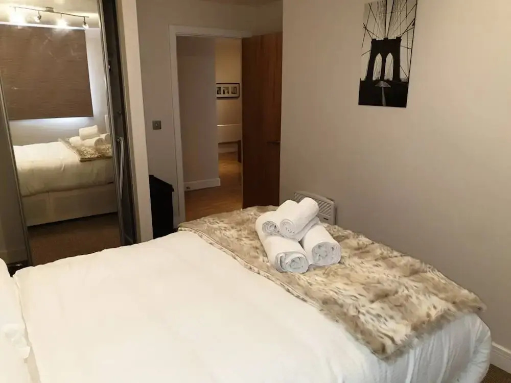 Birmingham Garnet, 3 Bedroom Apartment