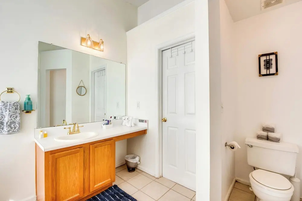 Atlanta Area Home w/ Yard ~ 2 Mi to Six Flags