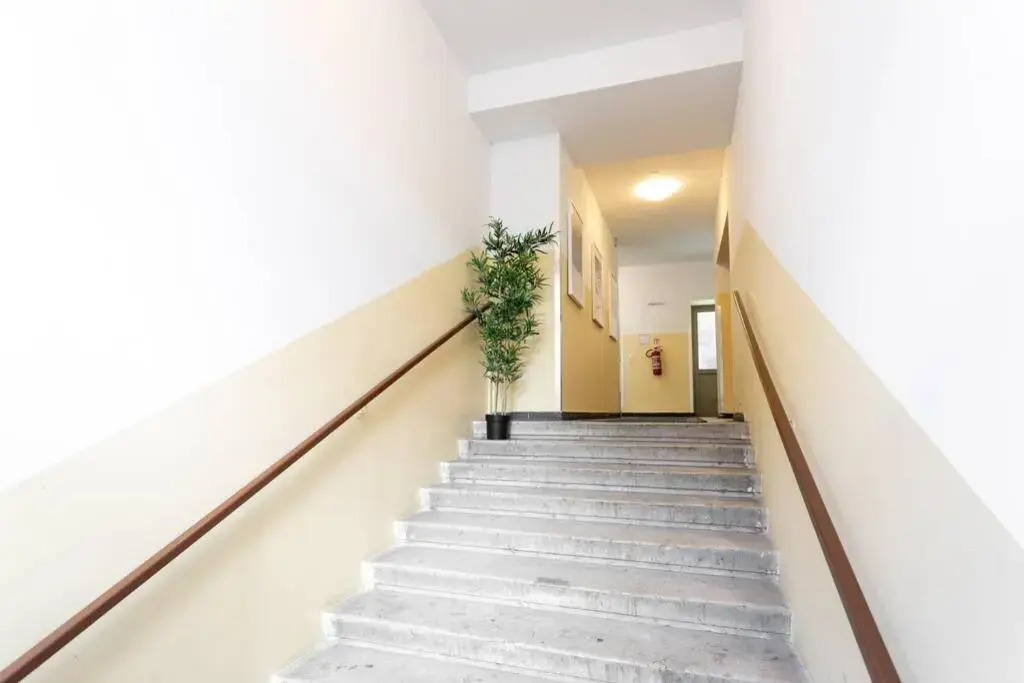 Studio-Apartment between Schoenbrunn & the City Center (26)