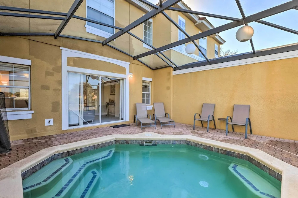 3 BR Townhome Pool Sleeps 8 - FLH 664