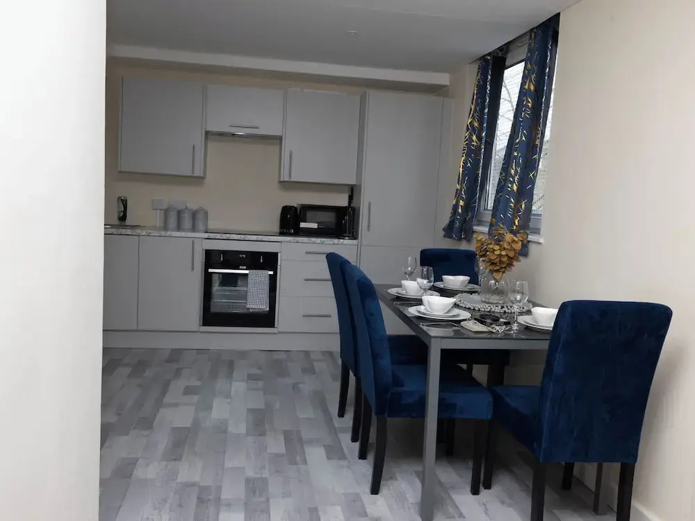1 Bed-4guests-sofabed-wifi-closetocity-parking