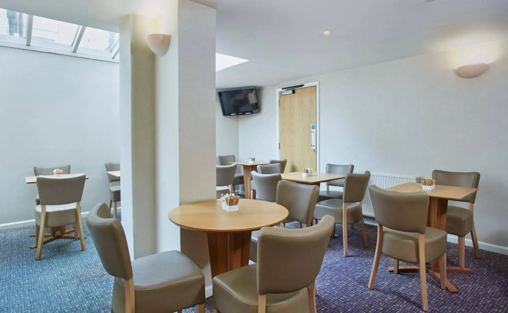 Holiday Inn Express London Victoria by IHG