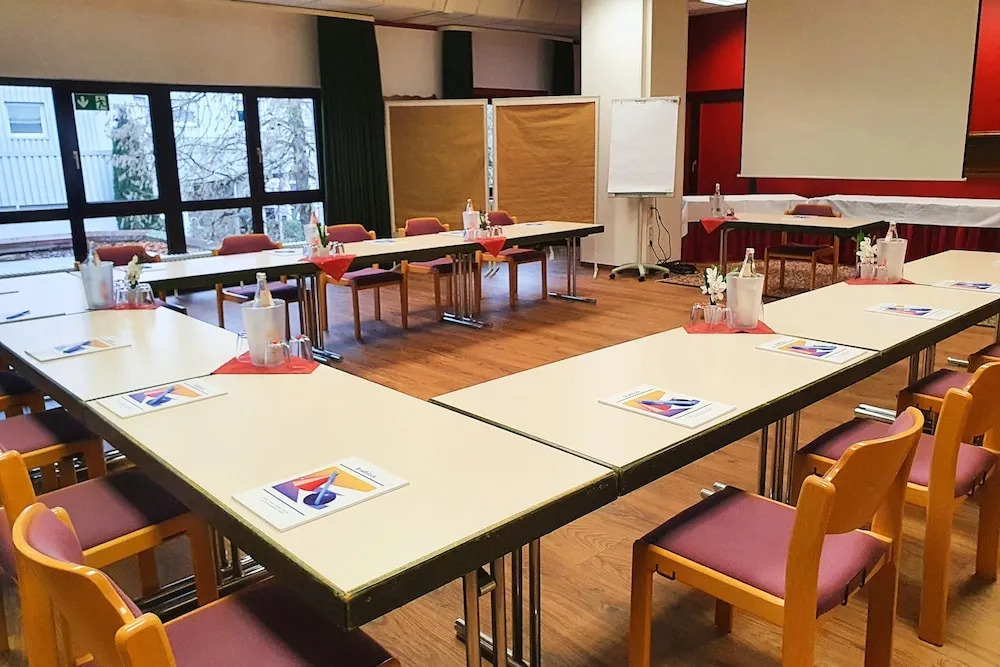 Sport Hotel Kenzingen inklusive Schwimmbad, Sauna und Frühstück nähe Europa-Park
