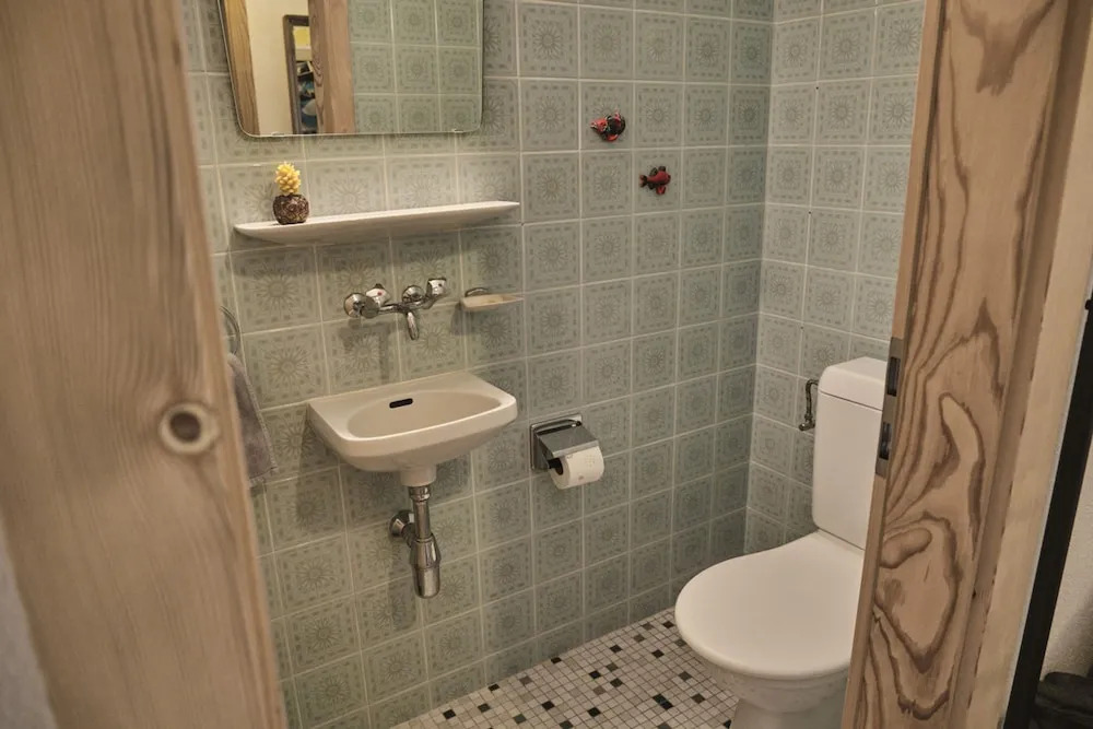 Cosy Apartment in the Centre of Town With Views and Parking