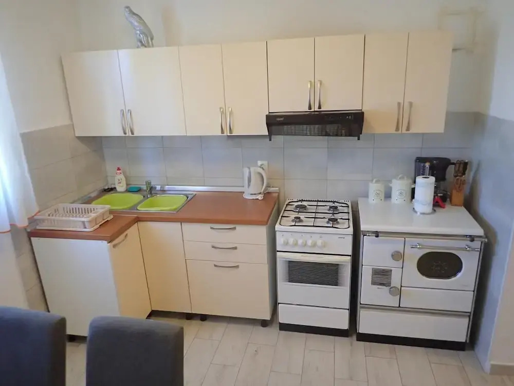 2-br Seaview Apartment in Baric Draga