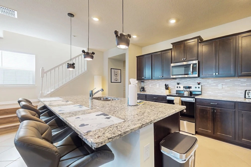 Luxury Home With Themed Bedrooms,arcade Games and Private Pool