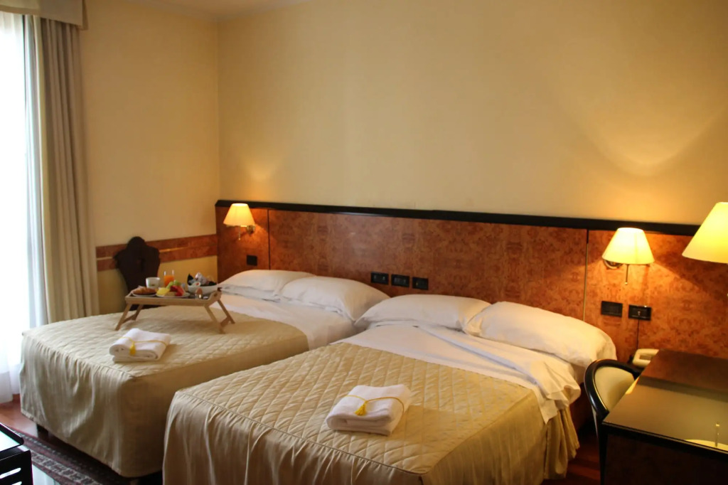 Park Hotel Villa Leon dOro