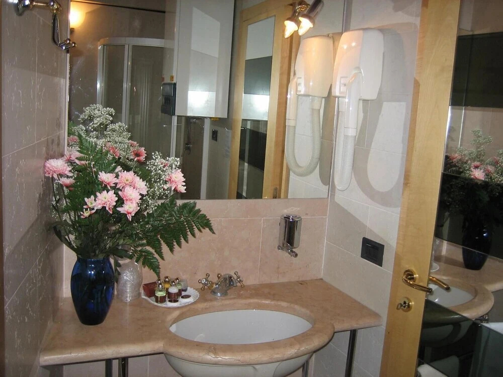 San Simeon Apartments