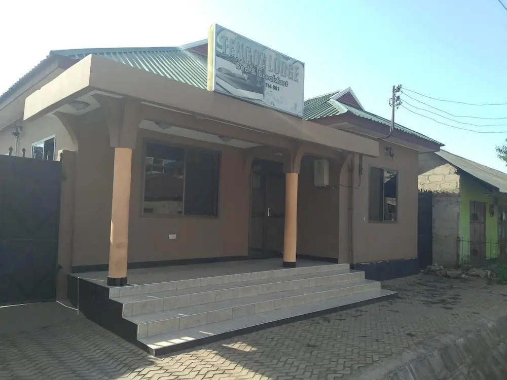 Tengoz Lodge