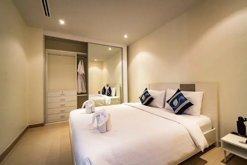 CAPITAL O890 The Royal Bay View Villas