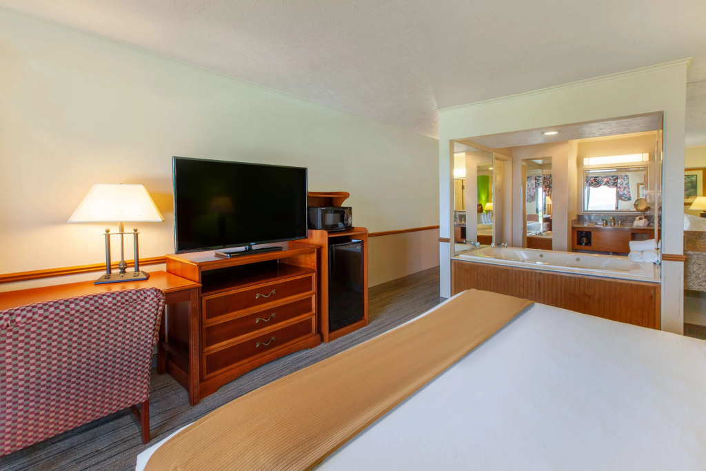 Apple Tree Inn; SureStay Collection by Best Western