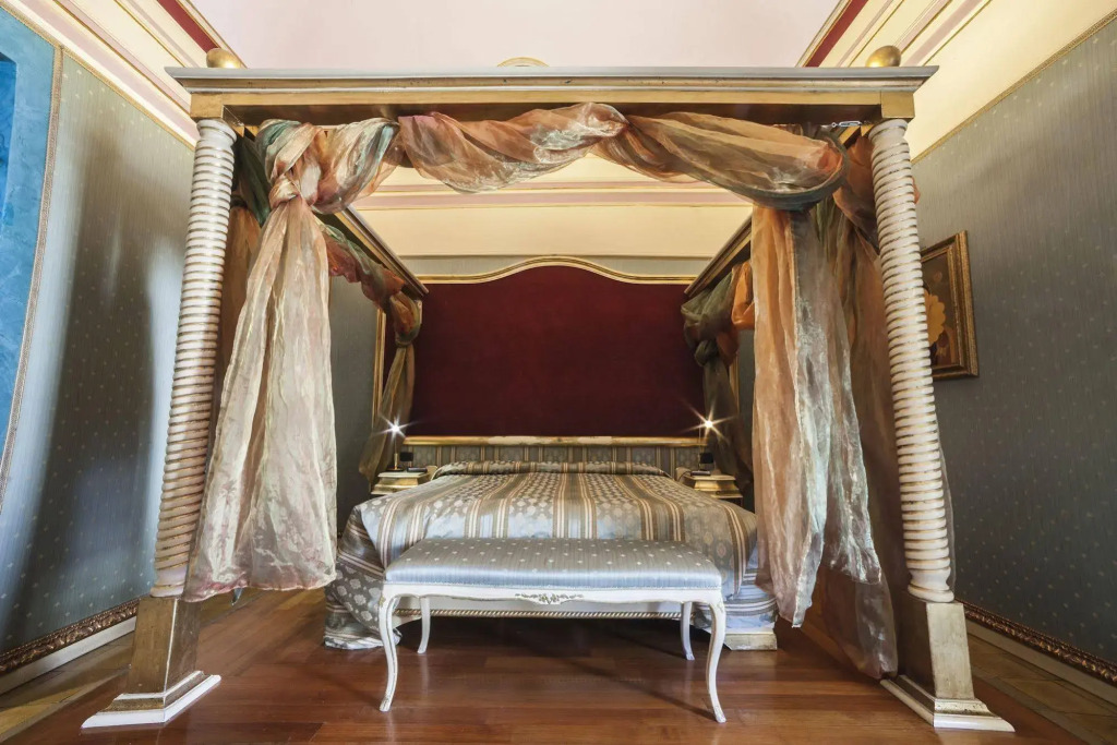 Hotel Royal