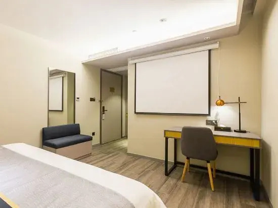 Homeinn Selected Hotel (Nanjing Provincial Women and Children's Hospital Longjiang Subway Station)