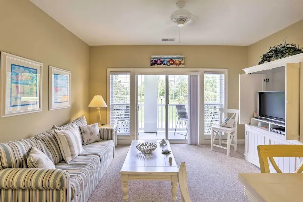 Serene Retreat w/ Pool Access in Myrtle Beach!