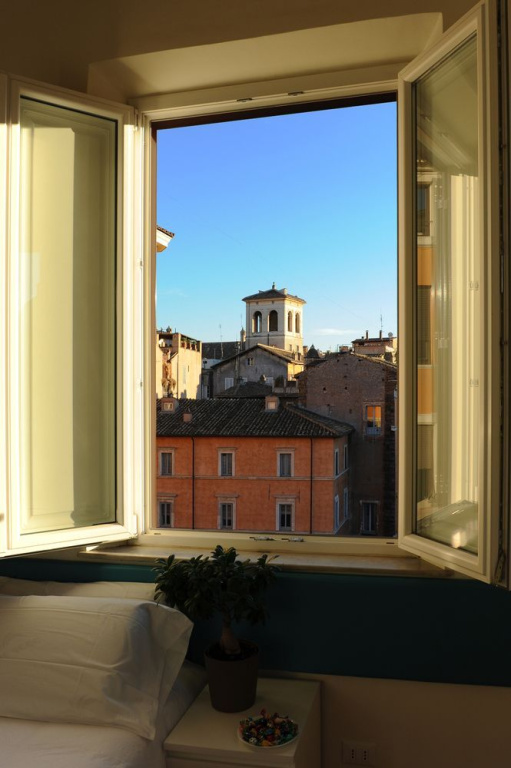 Superior Relais FCollection Temple View