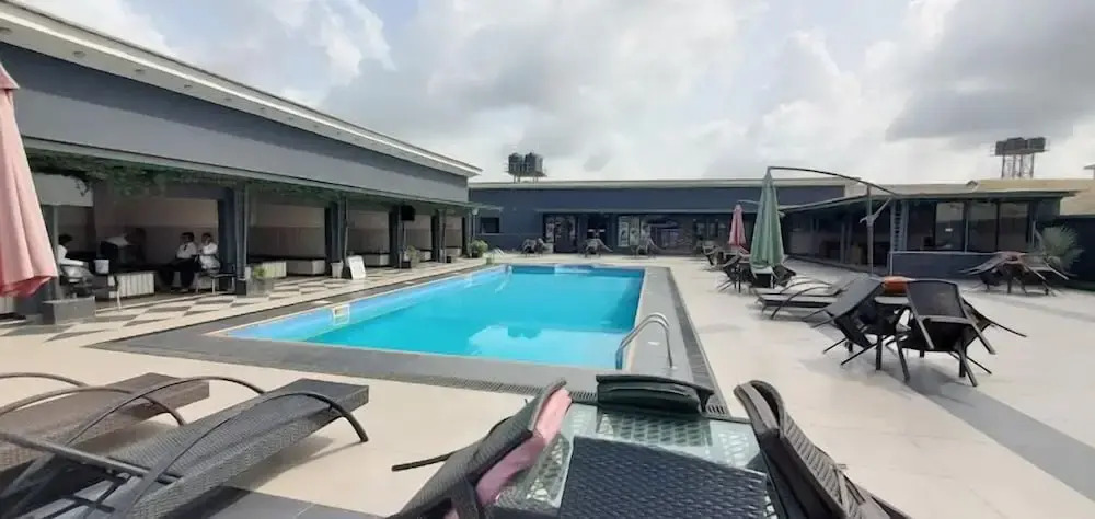 Clase Alta Hotel and Suites Limited
