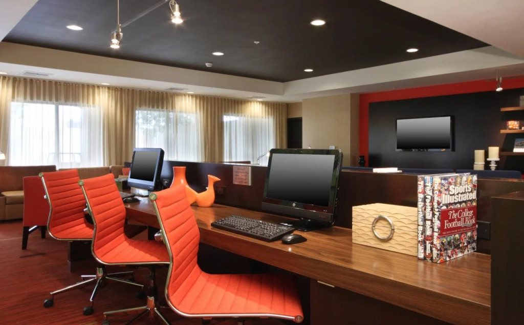 Courtyard By Marriott Salinas Monterey