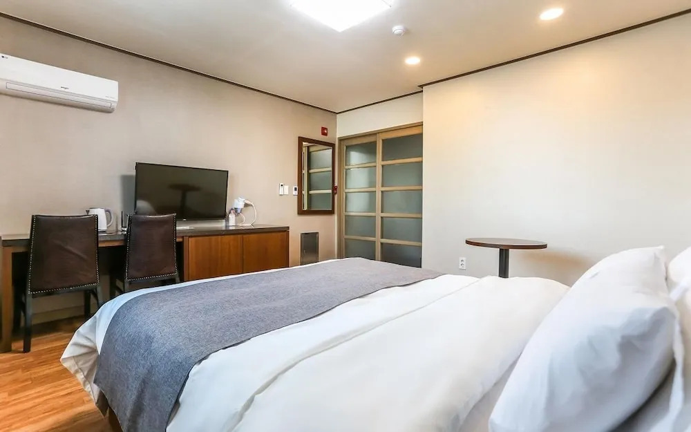 Hyundae Motel
