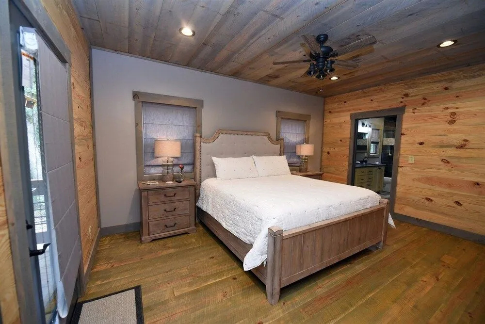 Chic on the Creek by Escape to Blue Ridge