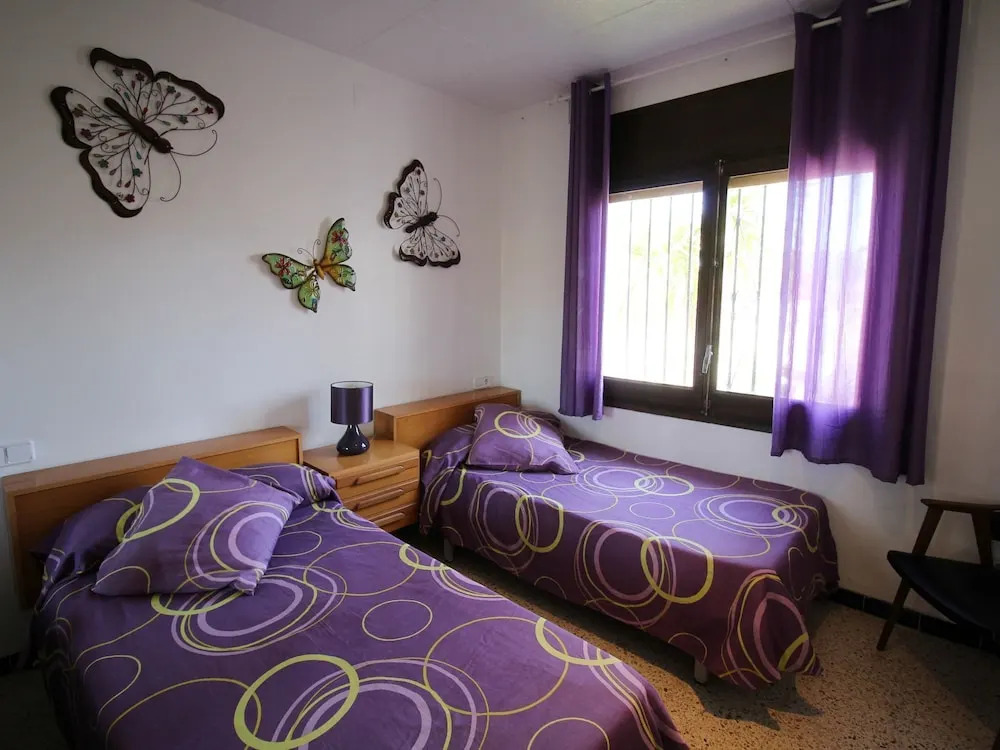 Majestic Holiday Home in Empuriabrava With Private Swimming Pool, Garden and Mooring