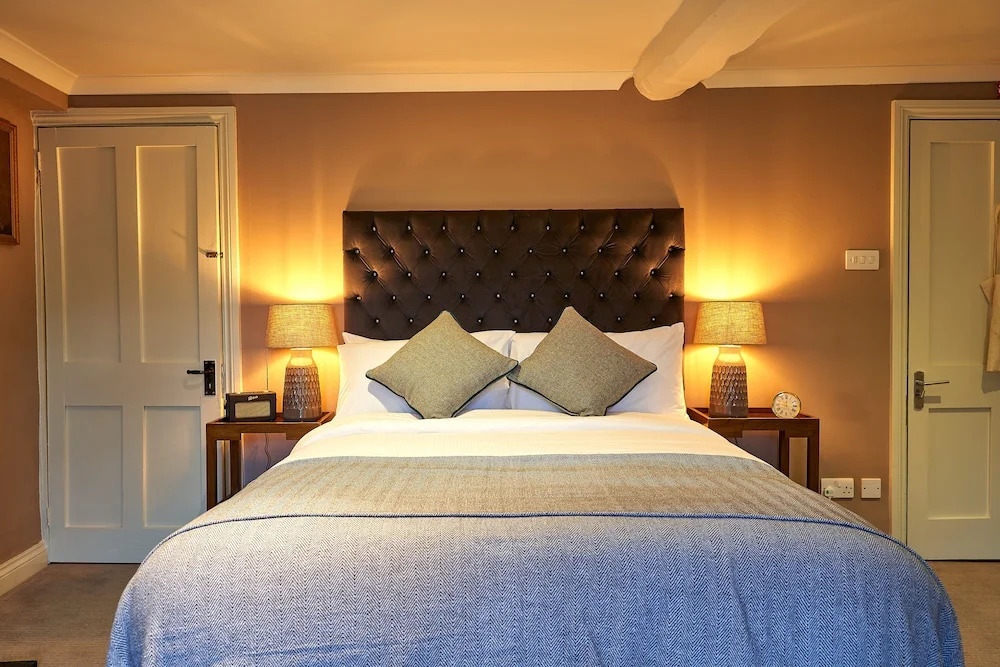 The Horse & Groom Inn